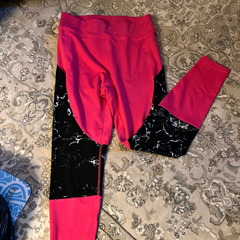 Exercise leggings. Pink and black. Pop fit size large.
